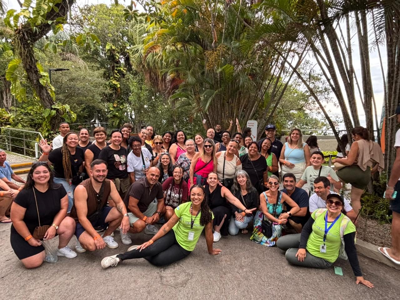 Grupo grande com a equipe TURISTAR